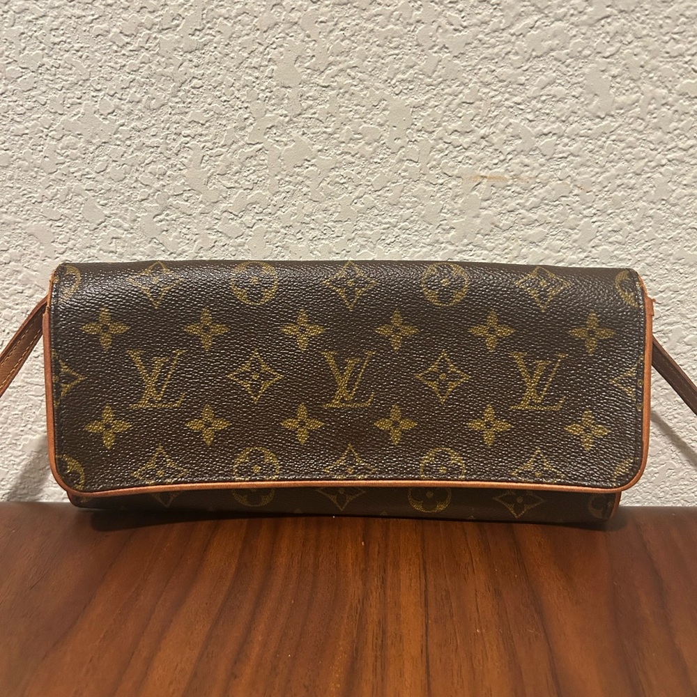 Louis Vuitton Monogram Twin Pochette GM Crossbody Convertible Bag - includes COA